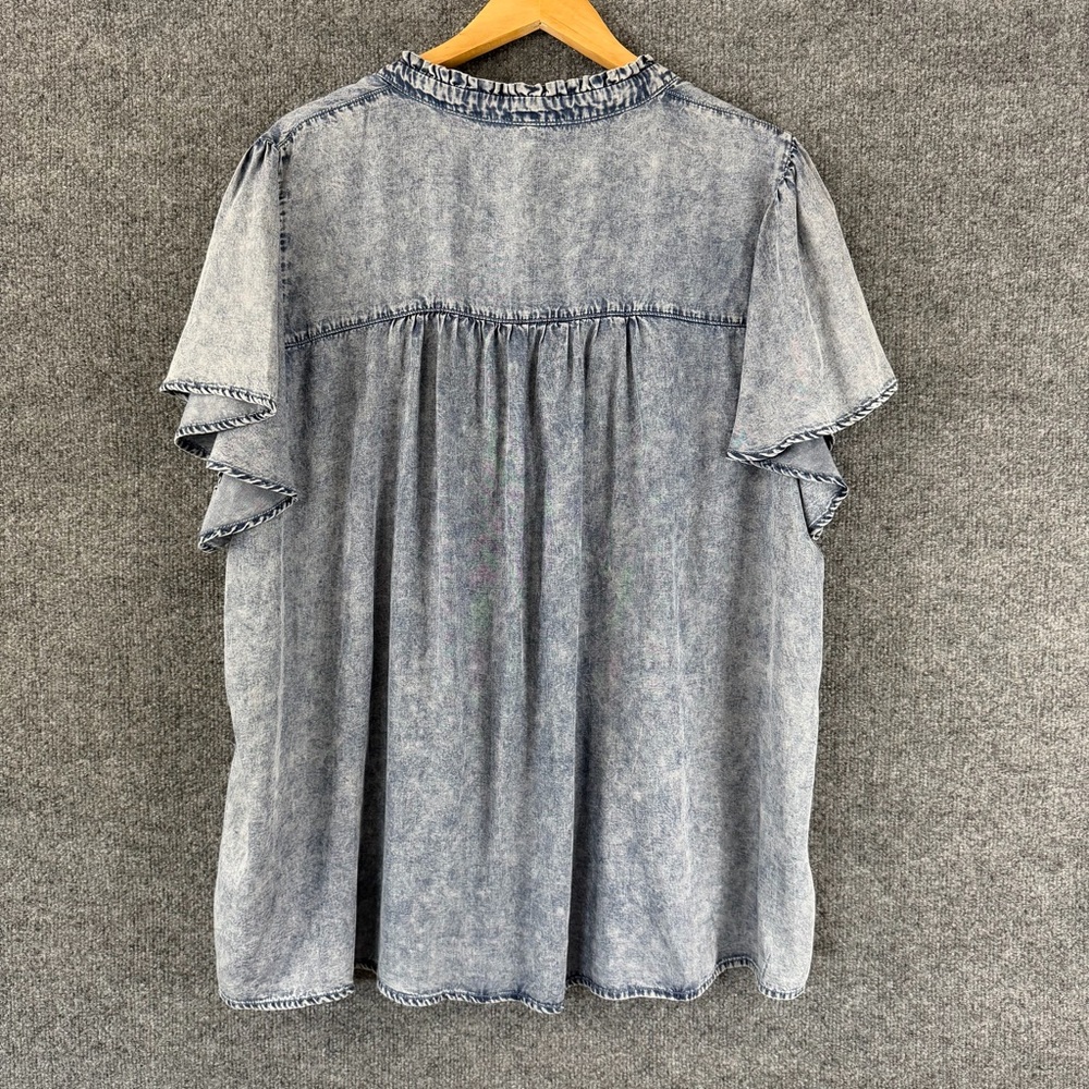Jane + Delancey Womens Lightweight Denim Button Down Tunic Top Size 1X Blue - Picture 2 of 9